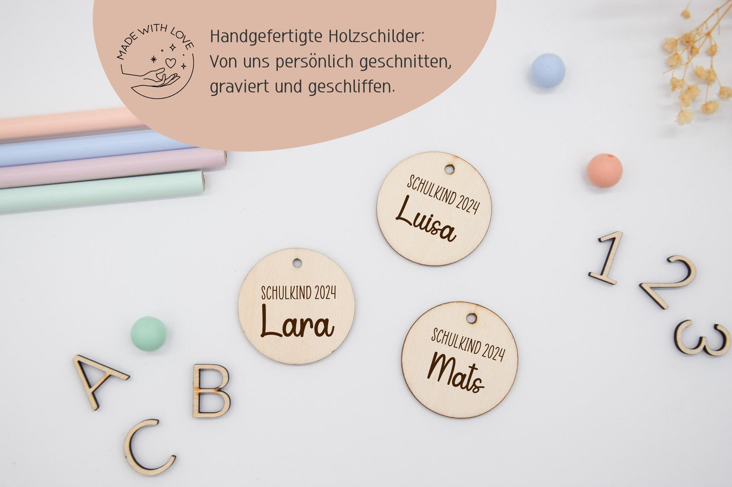 Pendentif cartable en bois - écolier 2024