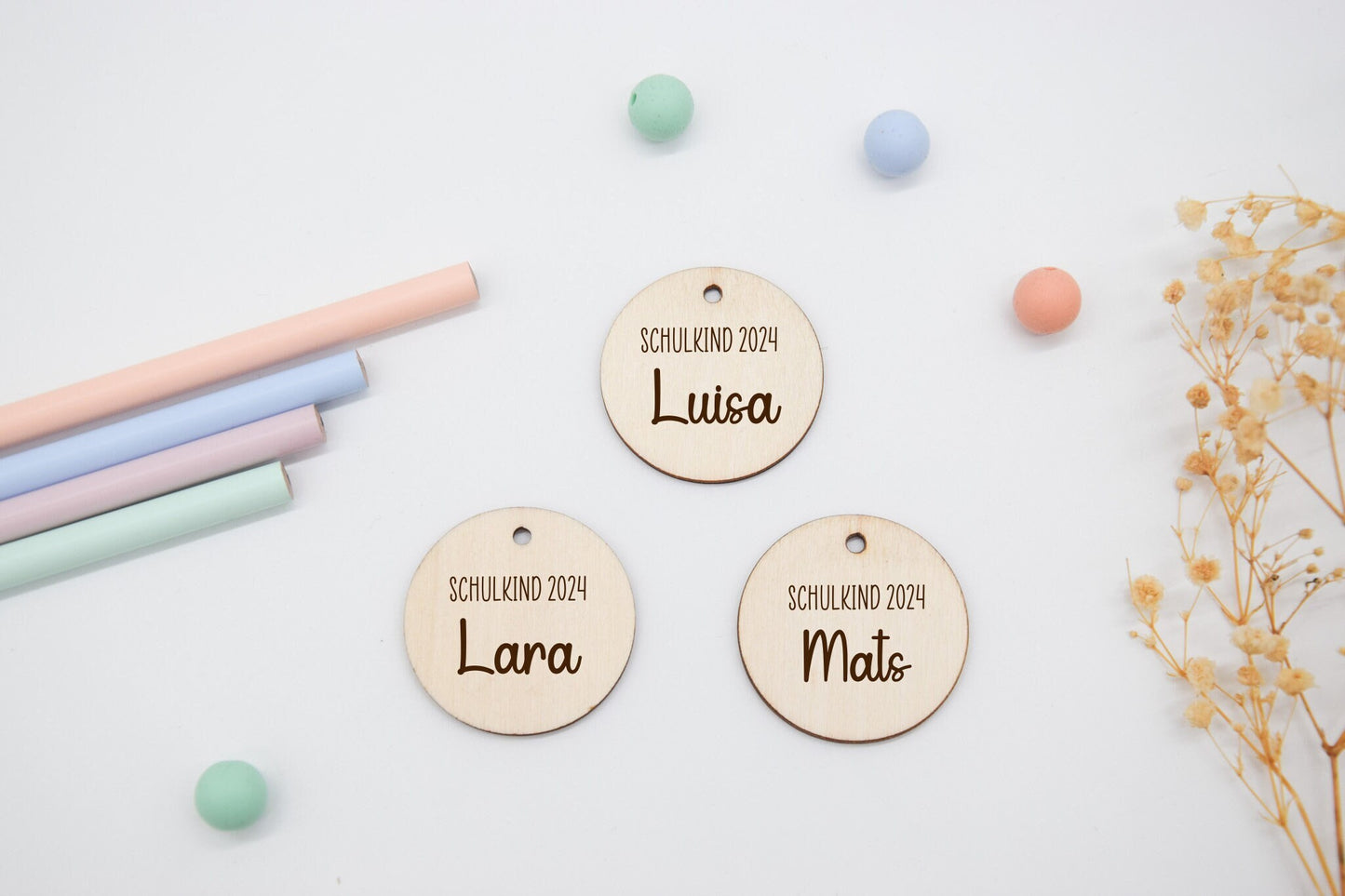 Pendentif cartable en bois - écolier 2024