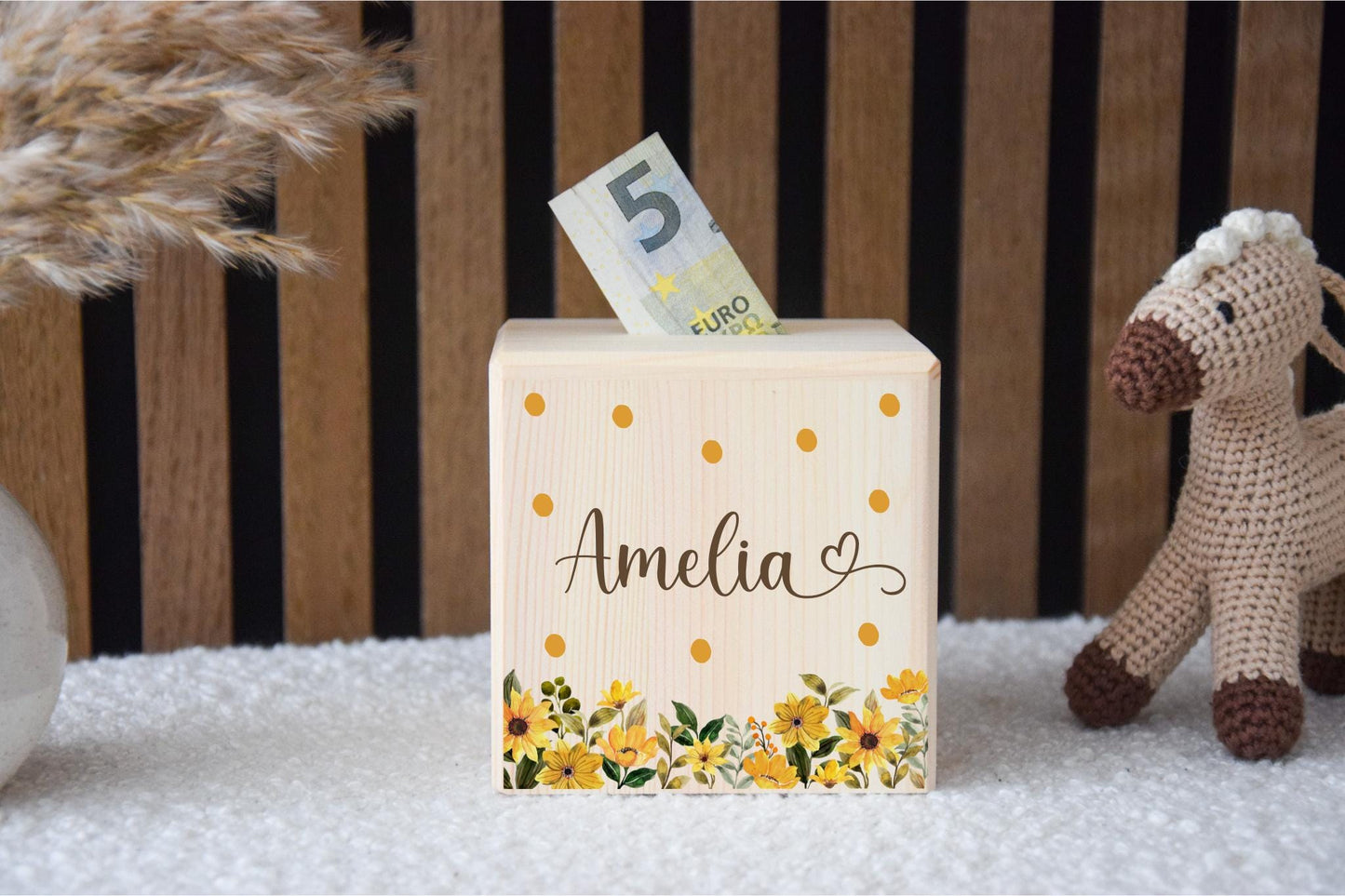 Spardose mit gelben Blumen