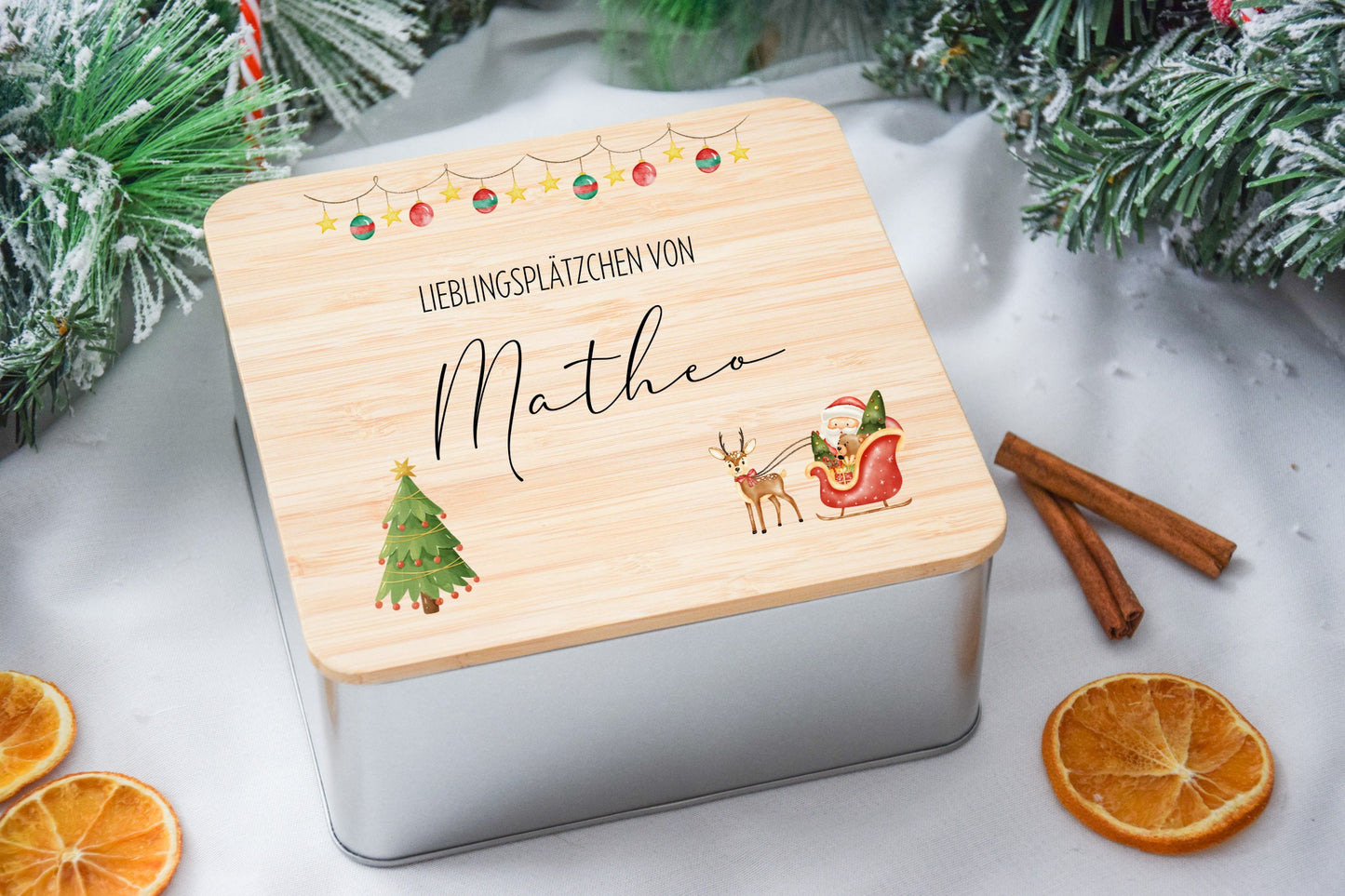Koekjesblikken voor kerstkoekjes met kerstmanmotief en slee