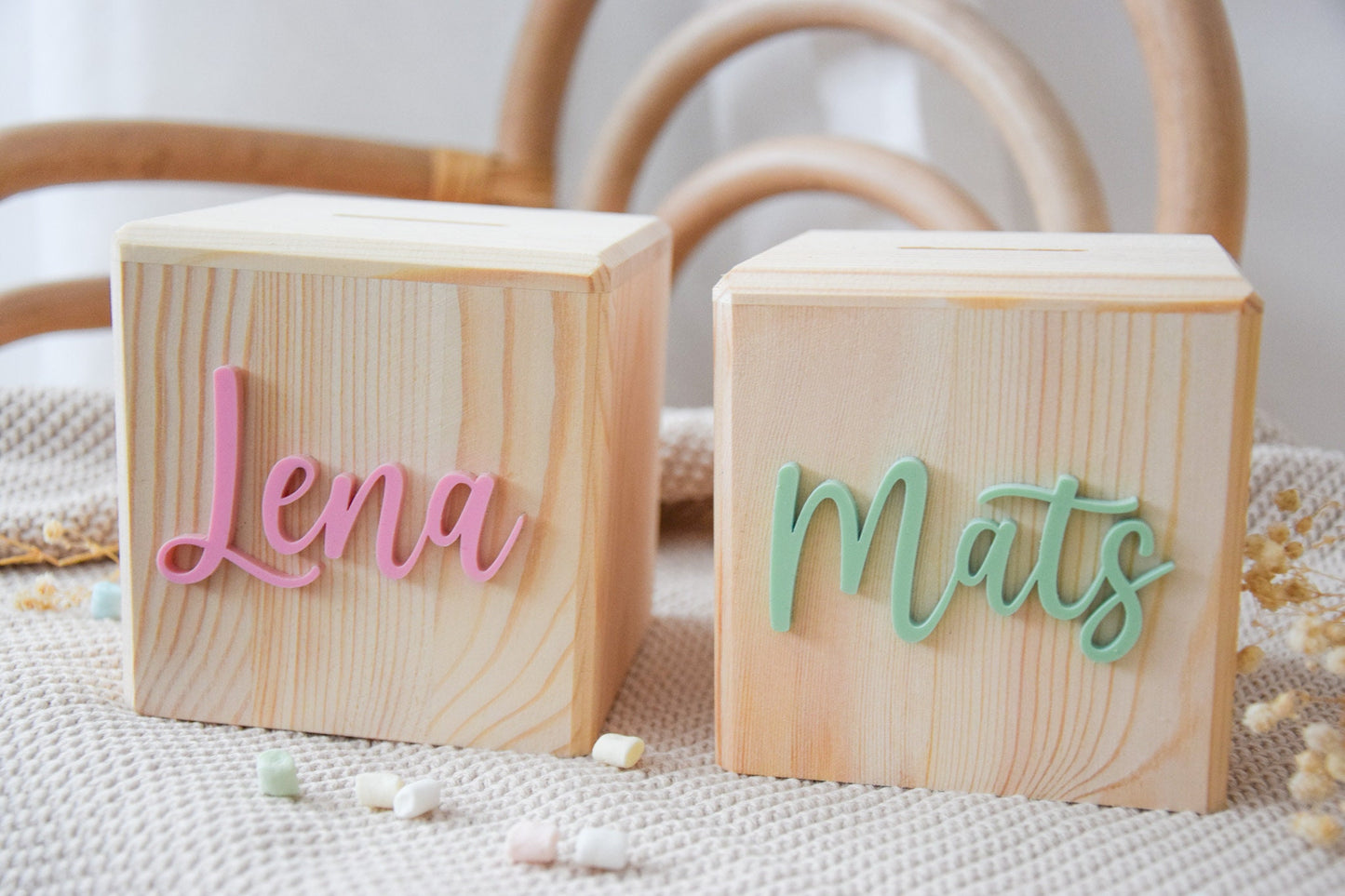 Spardose mit 3D Schriftzug in Bunten Pastell Farben