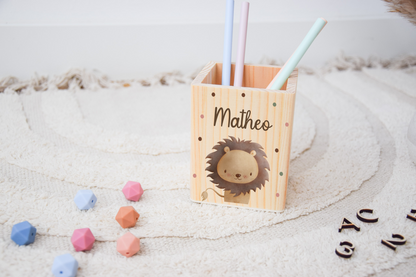 Pot à crayons pour enfants avec différents motifs d'animaux