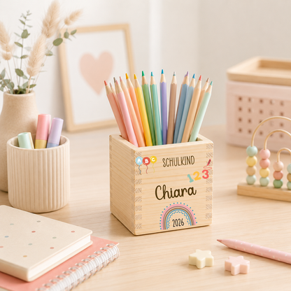 Stiftehalter mit Regenbogen Schulkind