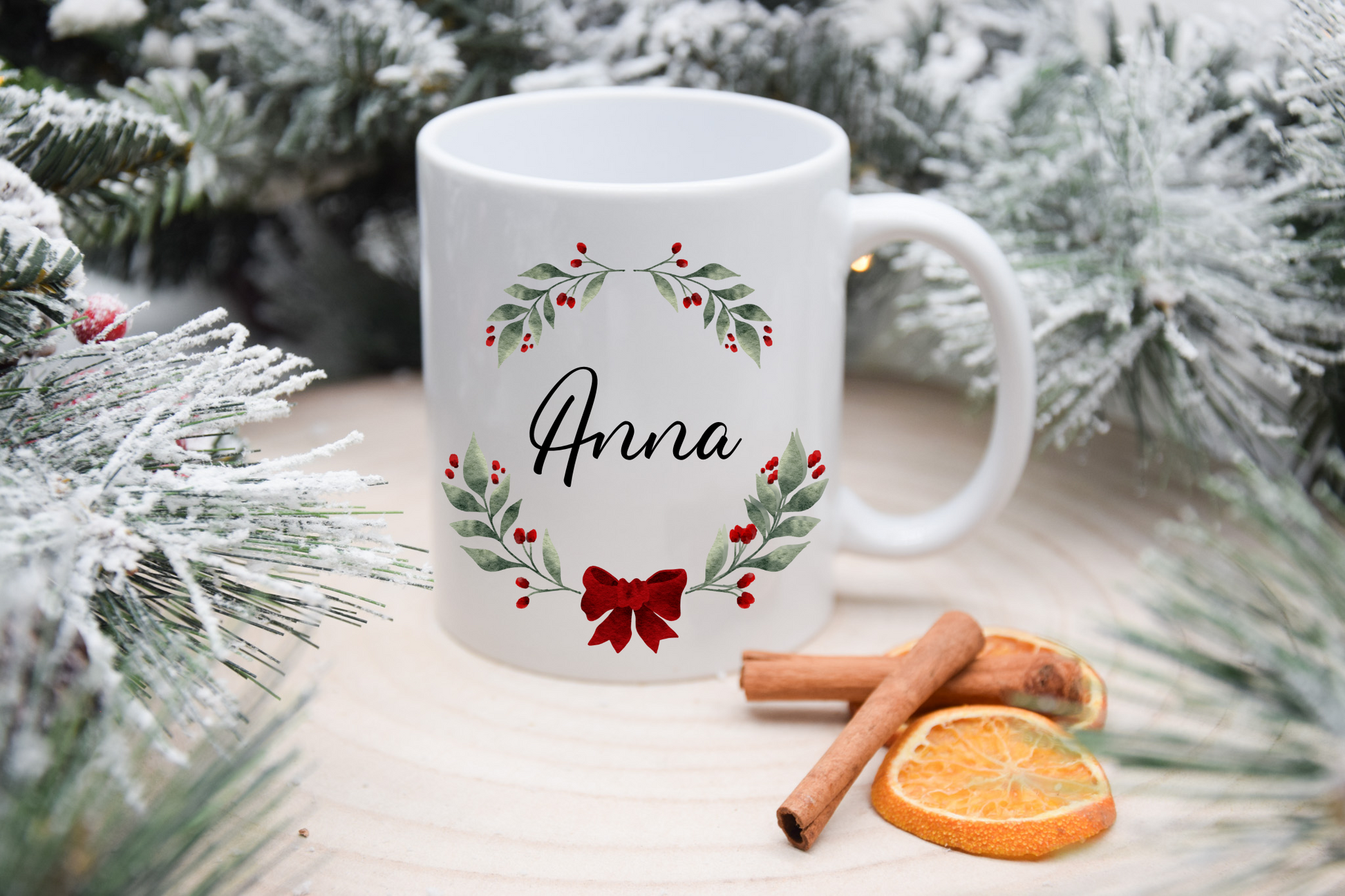 Personalisierte Tasse mit Grilande - Weihnachten