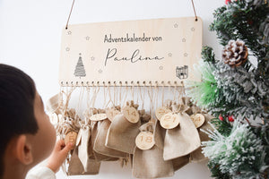 Adventskalender mit Tannenbaum - Sternen