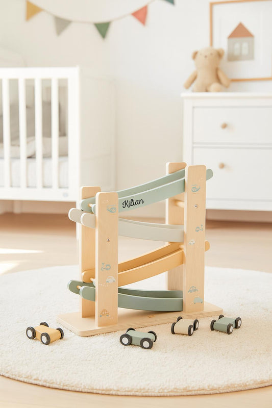 Personalisierte Autorennbahn aus Holz