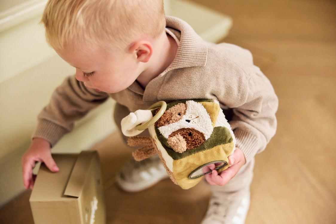 Motorikwürfel Babyspielzeug aus Stoff