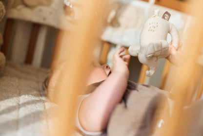 Babyrassel mit Ring – Elefant